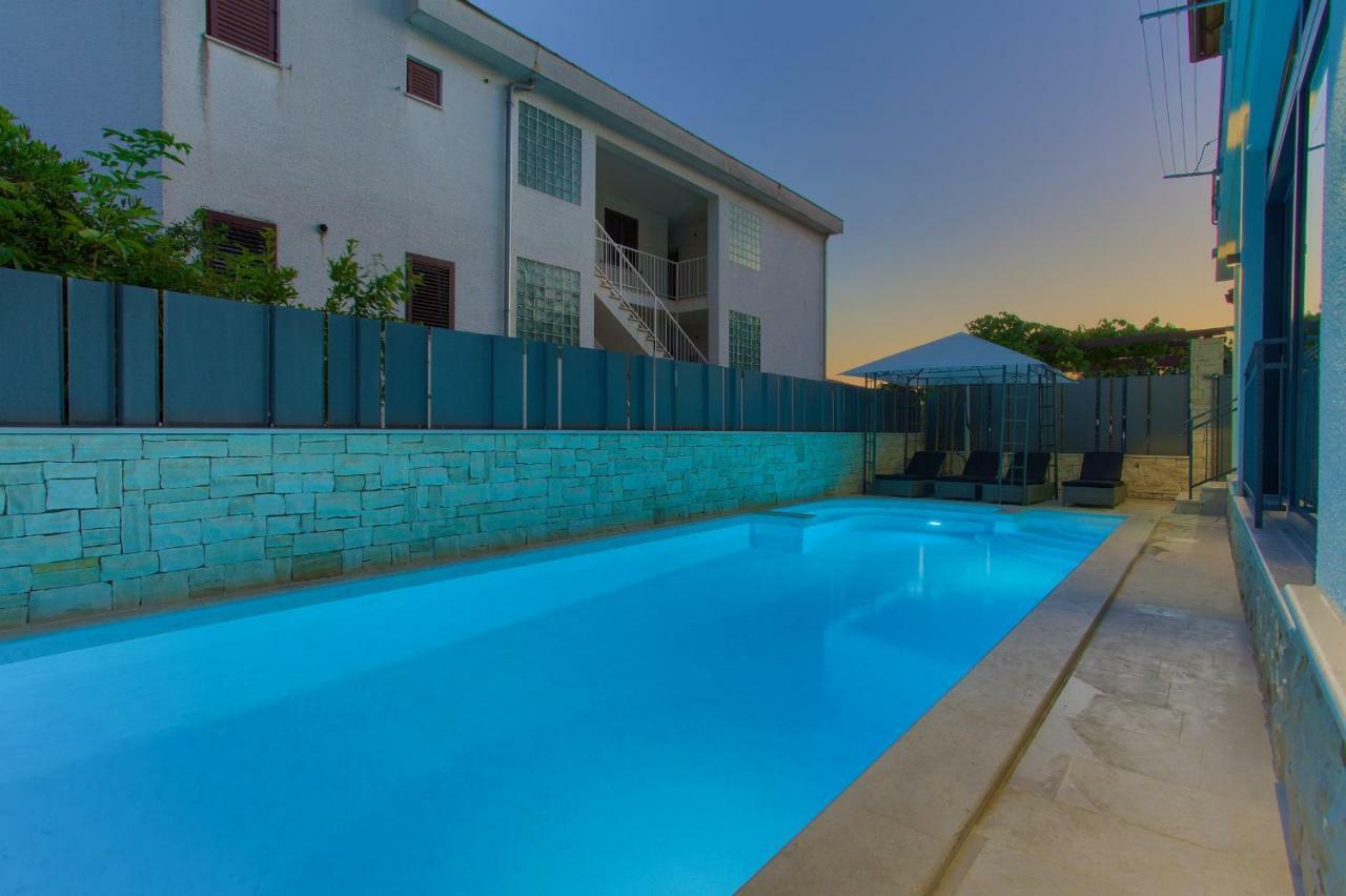 Luxury Vall Apartment Veglia Exterior foto